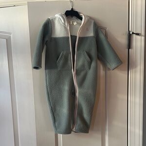 Gap Cozy Two-Tone Baby Fleece Bunting